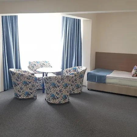 амида Casa de hóspedes 4*